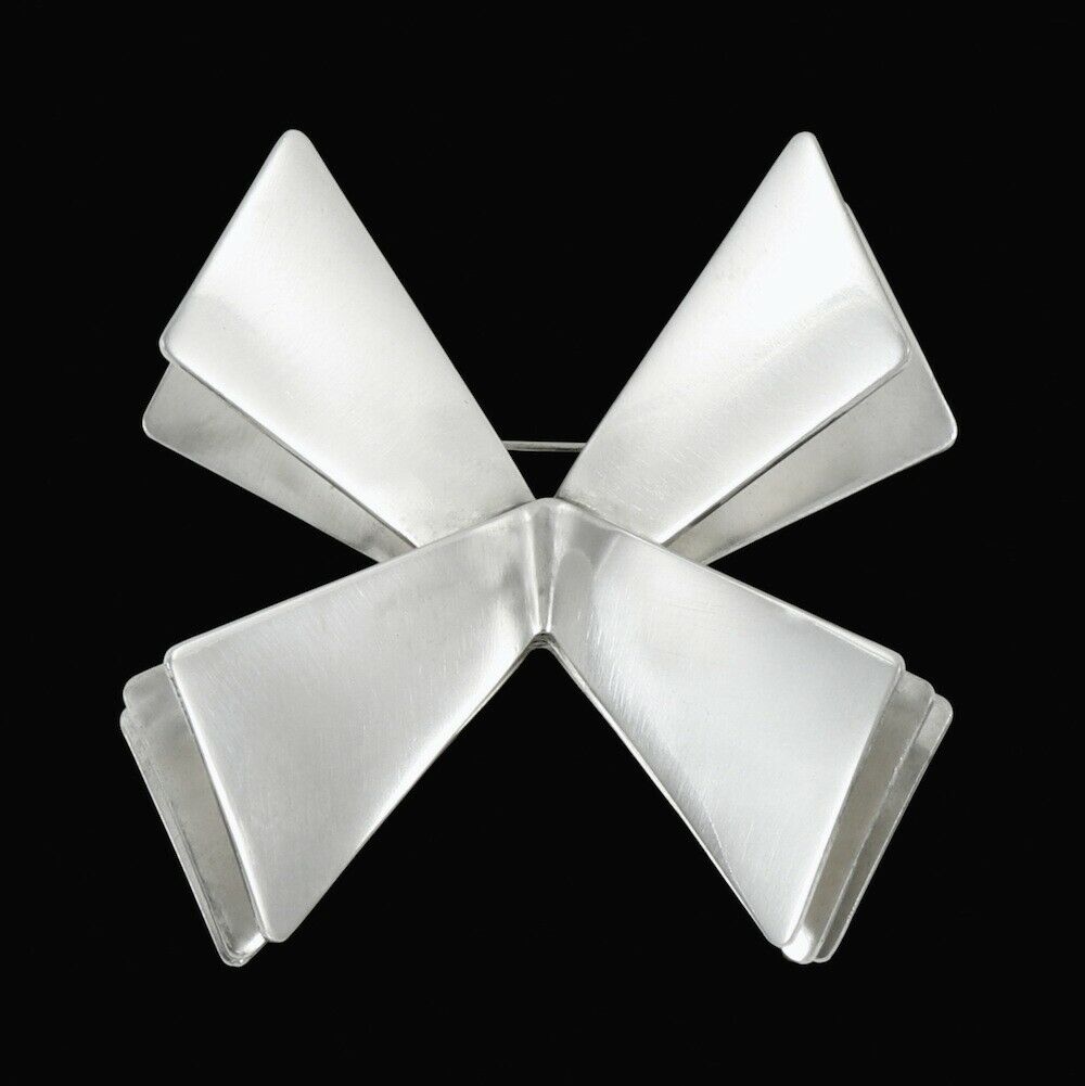Georg Jensen. Sterling Silver Brooch #335 - Nanna Ditzel