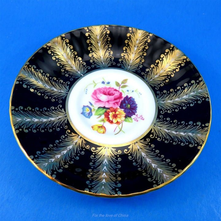 パラゴン　黒とゴールドのフローラルデザイン　カップ&ソーサー