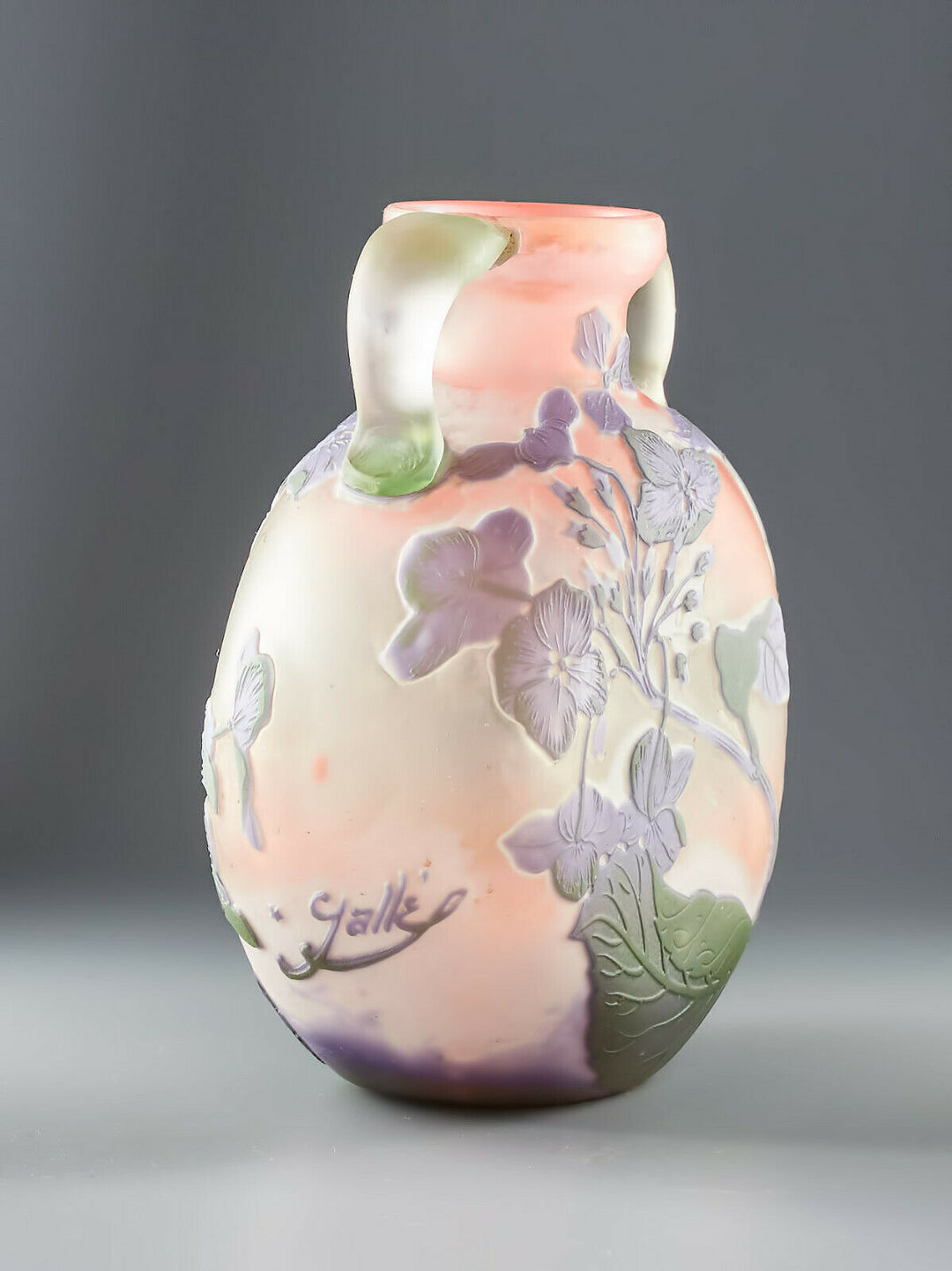 エミールガレ　紫陽花の花が描かれた両耳付きの花瓶のサイン