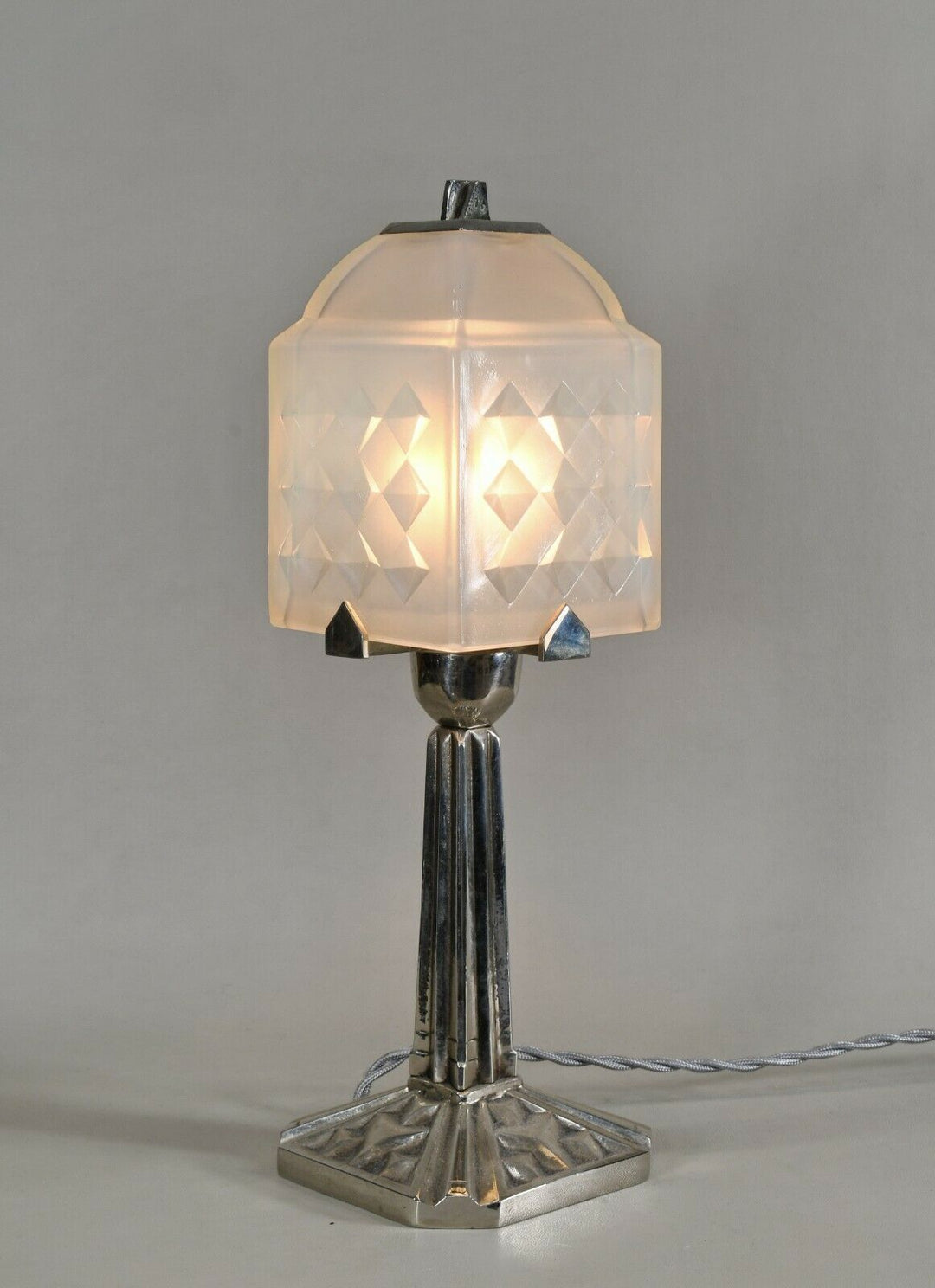 シモネ兄弟　乳白色のアールデコランプ　フランス製　1925年　1930年