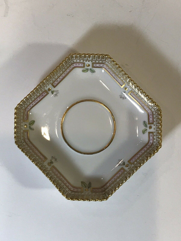 ロイヤルコペンハーゲン　フローラダニカ　蓋付カスタードカップ＆ソーサー