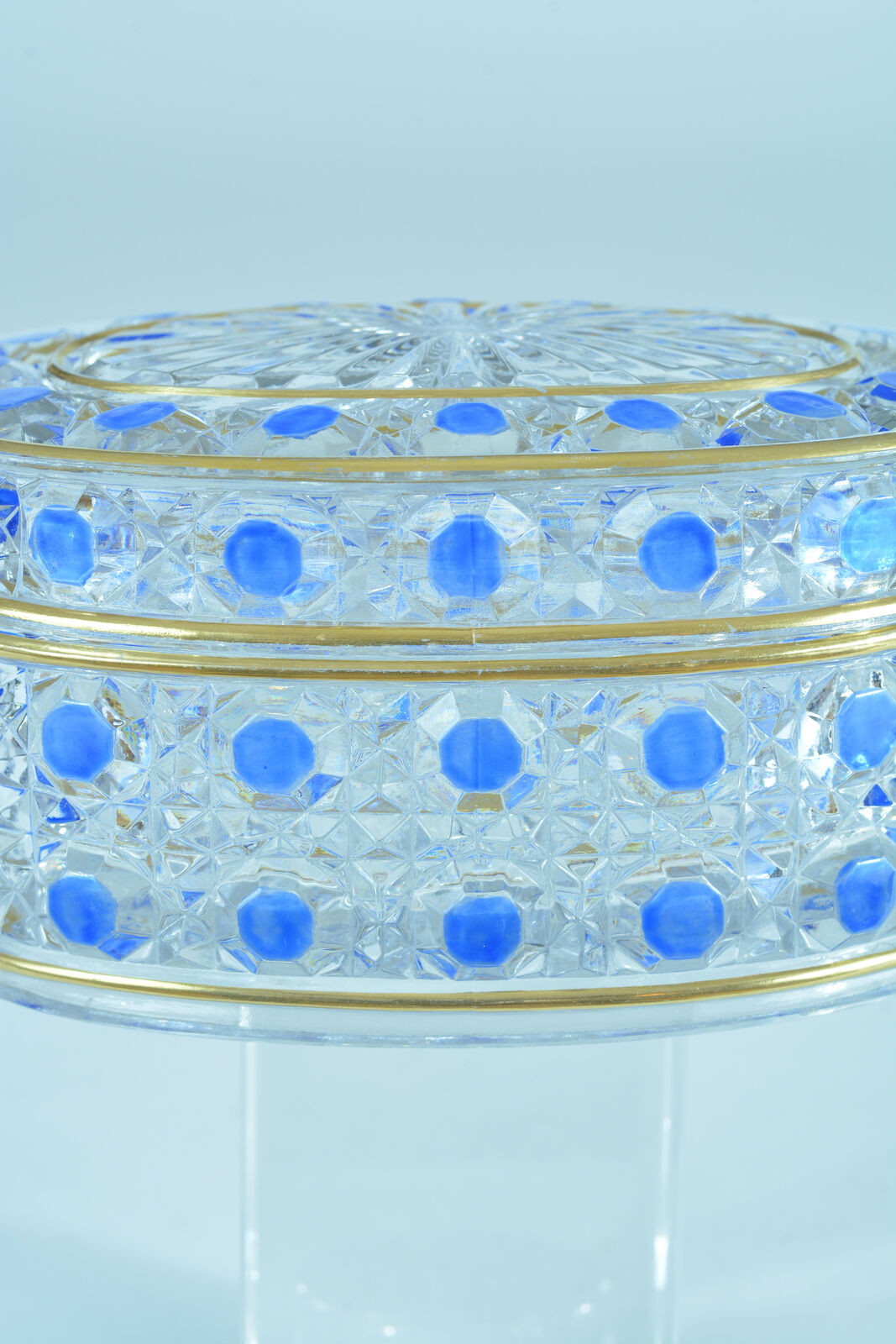 Boite en cristal de Baccarat Diamants Pierreries doublé bleu & filets or rare