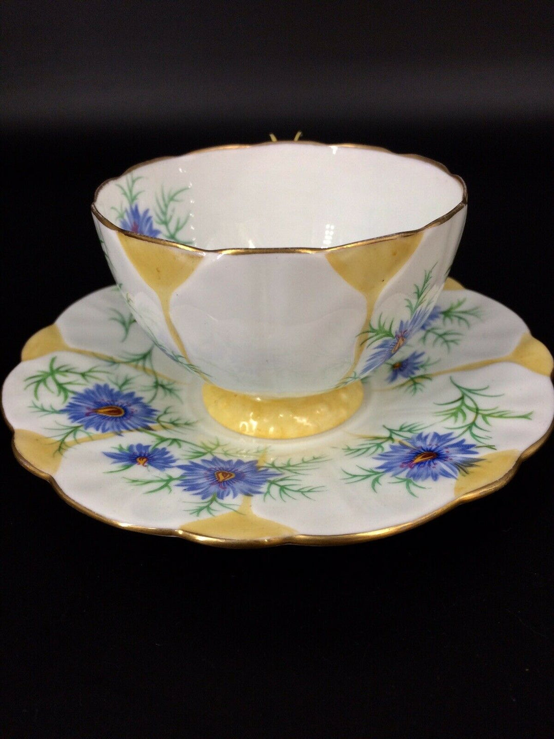 F/S English Royal antiques AYNSLEY butterfly handle flowercup&saucer mint