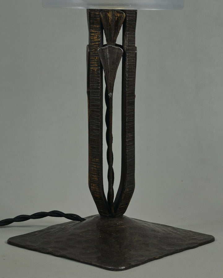 Hubens：フランス1930年代アールデコ調ランプ　錬鉄製（デュゲ作）