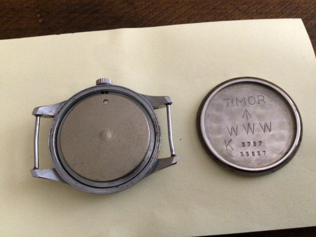 ティモール　WWW“ダーティ・ダース” 腕時計