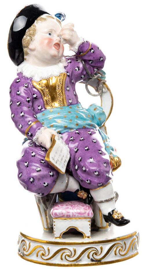 フィギュア マイセン人形　椅子の上の少年1850-1924　 M.A.アシエ モデルF49
