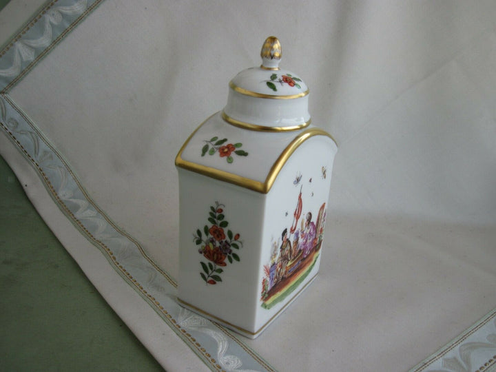 Schöne Meissen Teedose mit vielen Indischen Blumen und Chinoi-Malerei