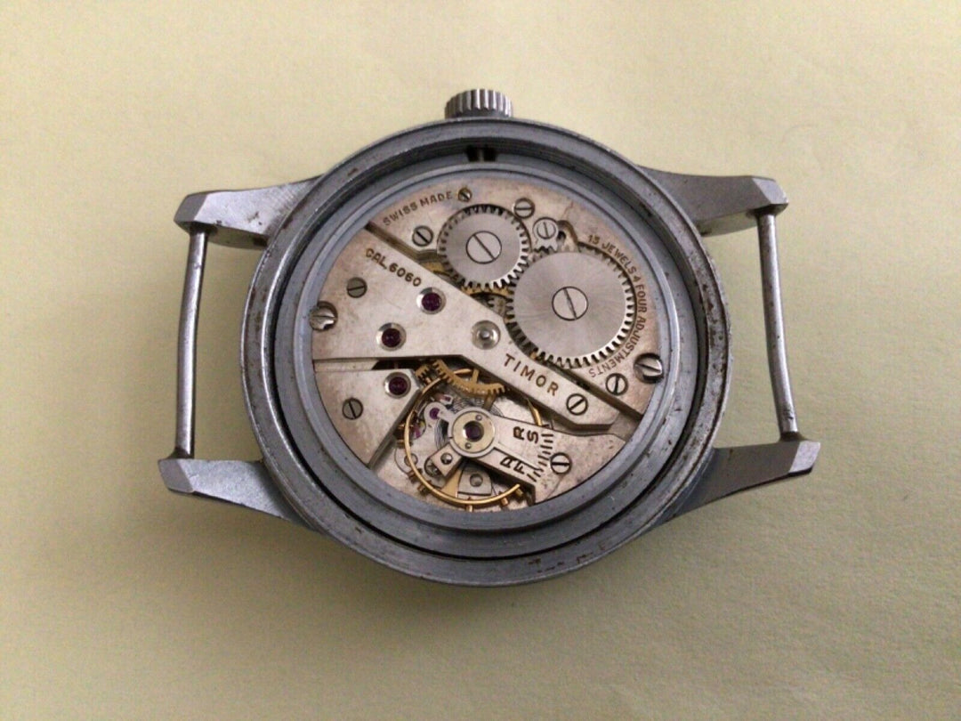 ティモール　WWW“ダーティ・ダース” 腕時計