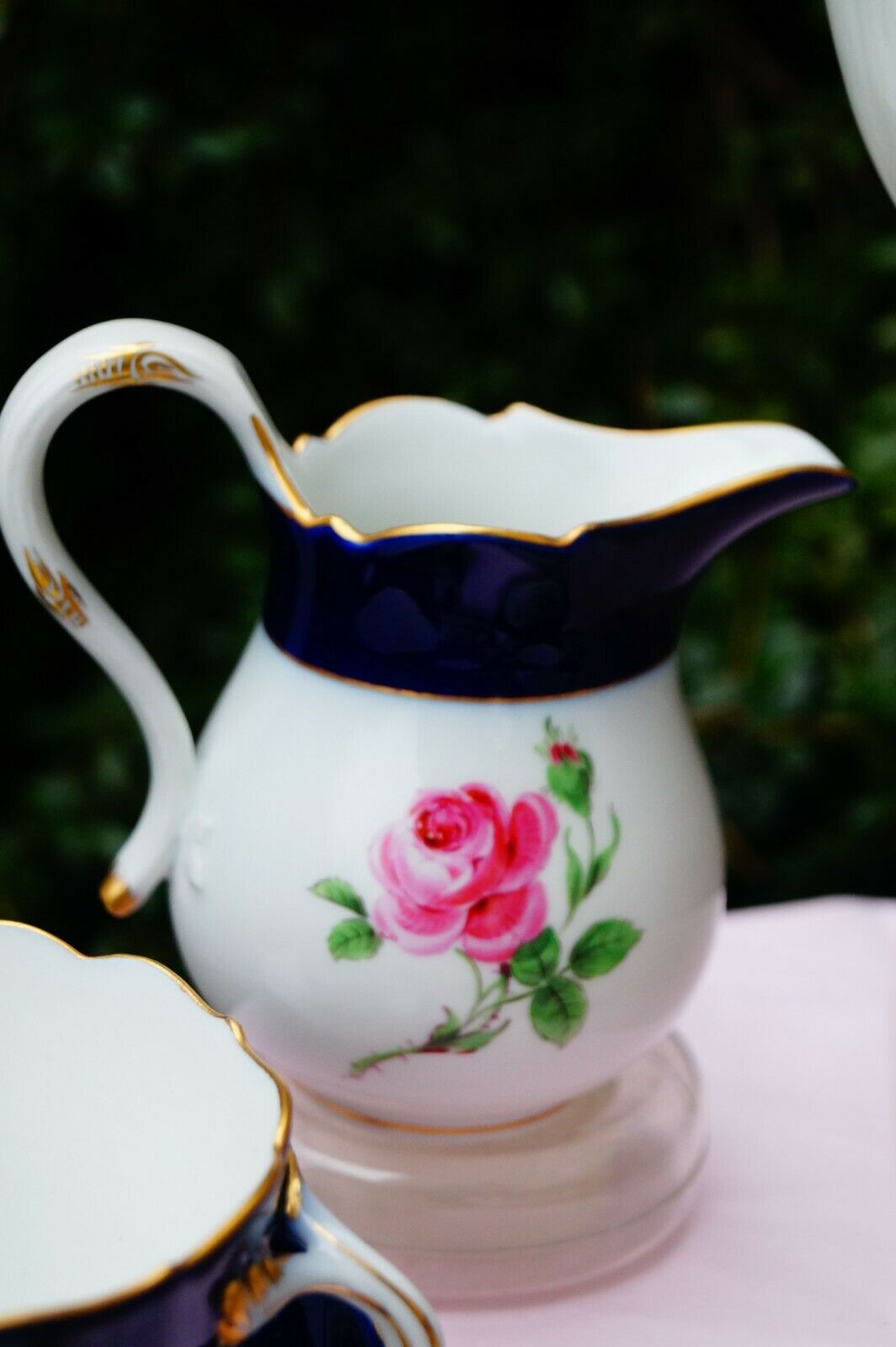 Meissen handpainted blue cobalt red rose tea set for 6 persons