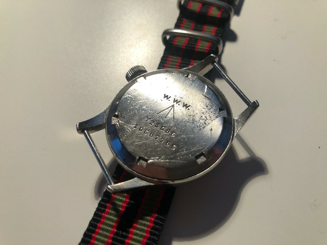 オメガ　ミリタリーヴィンテージ RAF ダーティ・ダース