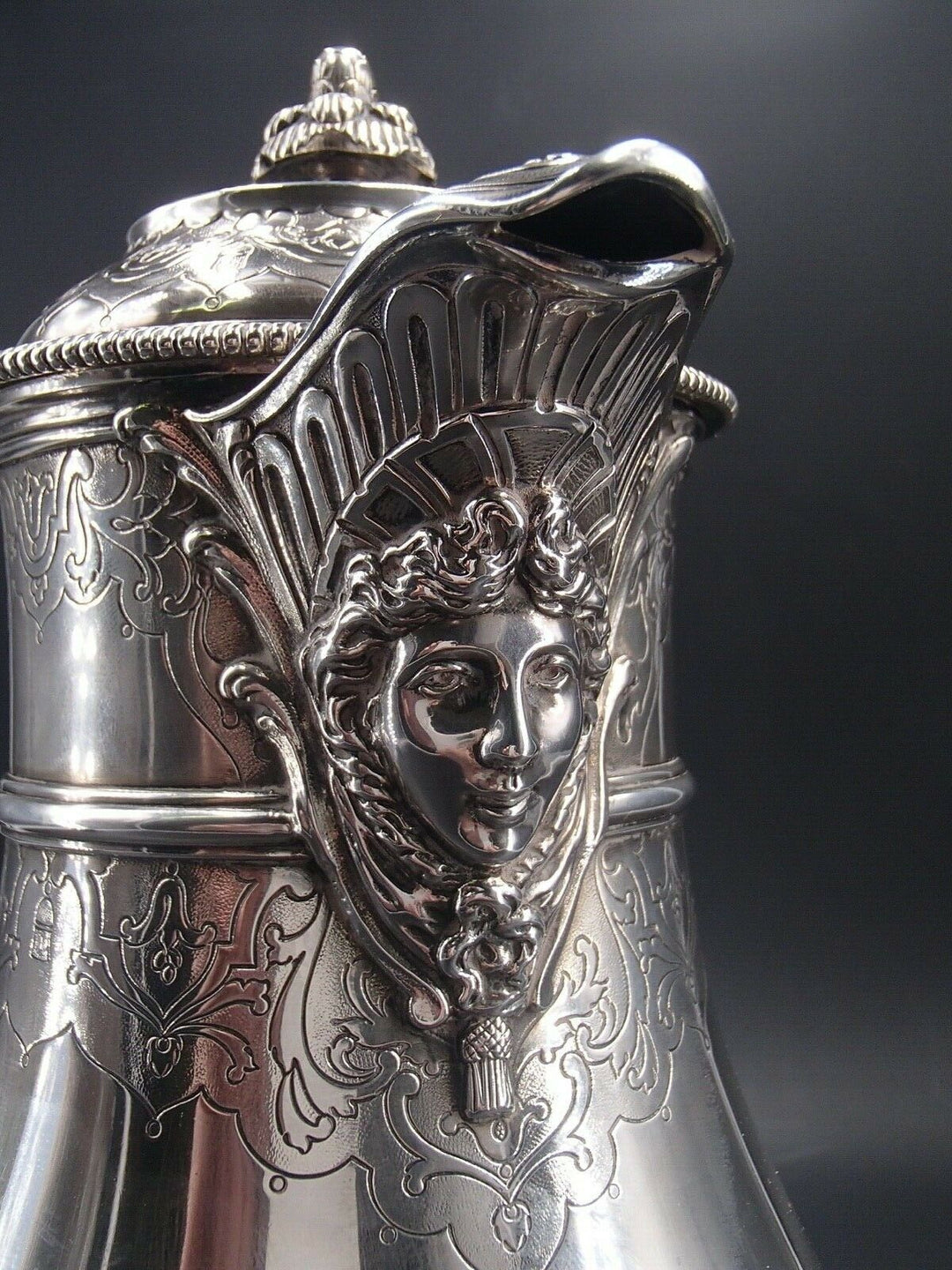 CARDEILHAC RARE CAFETIERE EN ARGENT MASSIF POINCON MINERVE DECOR REGENCE