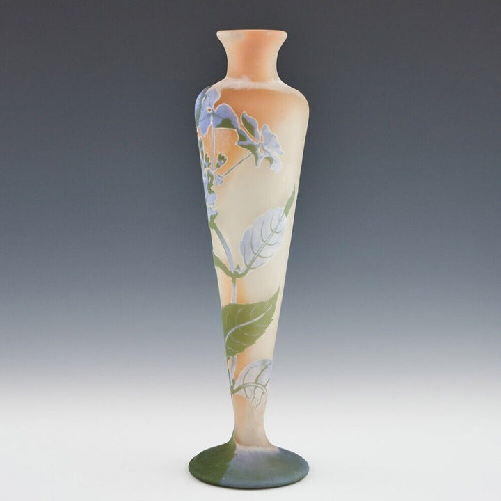 エミールガレ　紫陽花の花の幻想的な花瓶（スターガレ時代の作品）