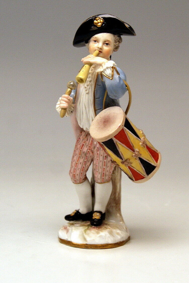 MEISSEN FIGUR GÄRTNER KIND KNABE FLÖTE TROMMEL GARDENER BOY FLUTE DRUM UM 1850