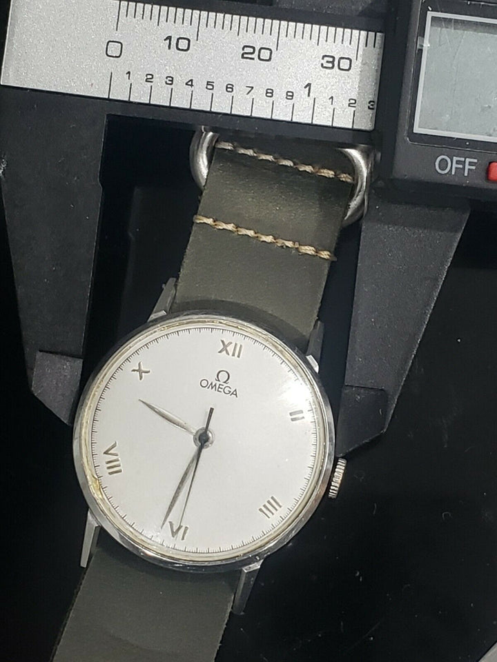 Rare Omega WW2 Military Men Roman Dial Vintage Watch Ref. 2220 /2 Cal. 30T2 SCPC