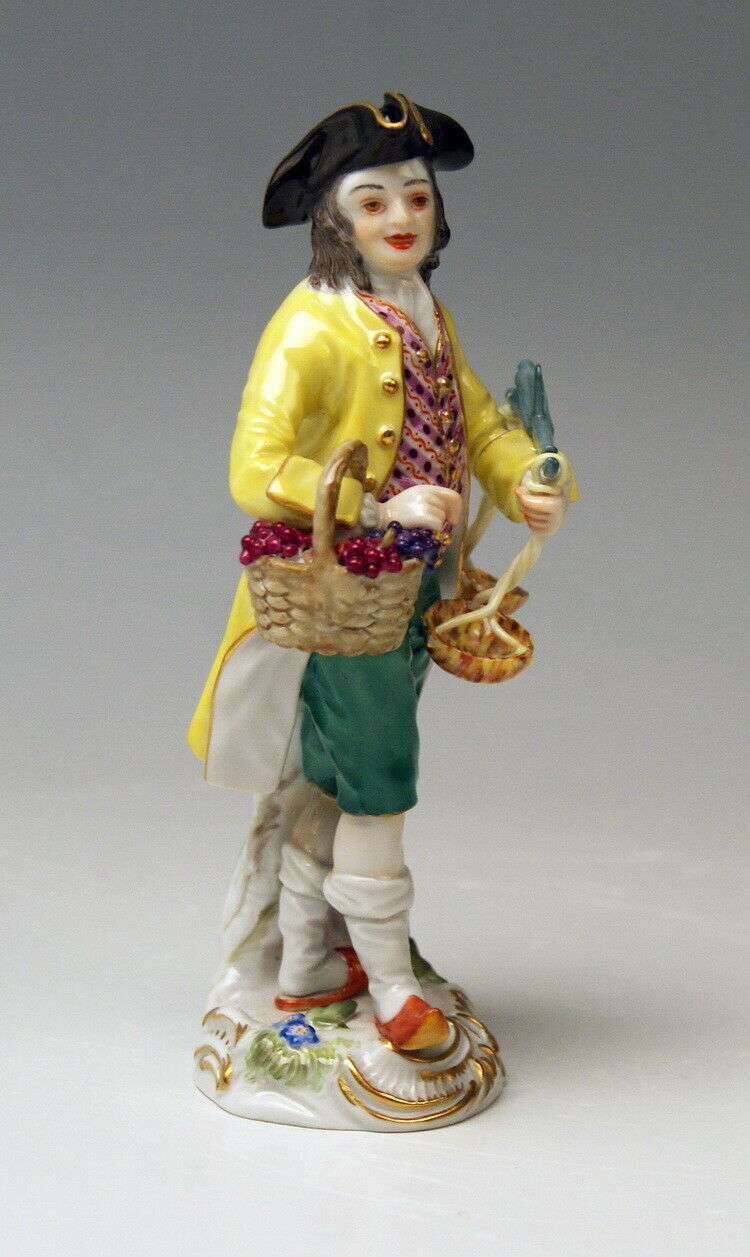 MEISSEN FIGUR マイセン PARISER AUSRUFER MANN MIT WAAGE TRAUBENKORB MAN WITH SCALE