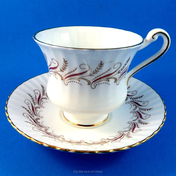 パラゴン　繊細な麦模様のガーランドカップ&ソーサー