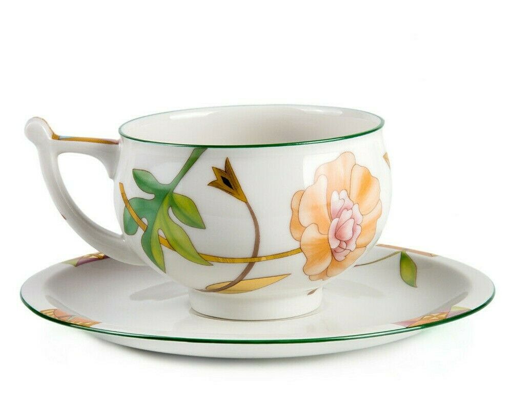 Laurentia Teacup and Saucer by Imperial Porcelain Russian Lomonosov China LFZ