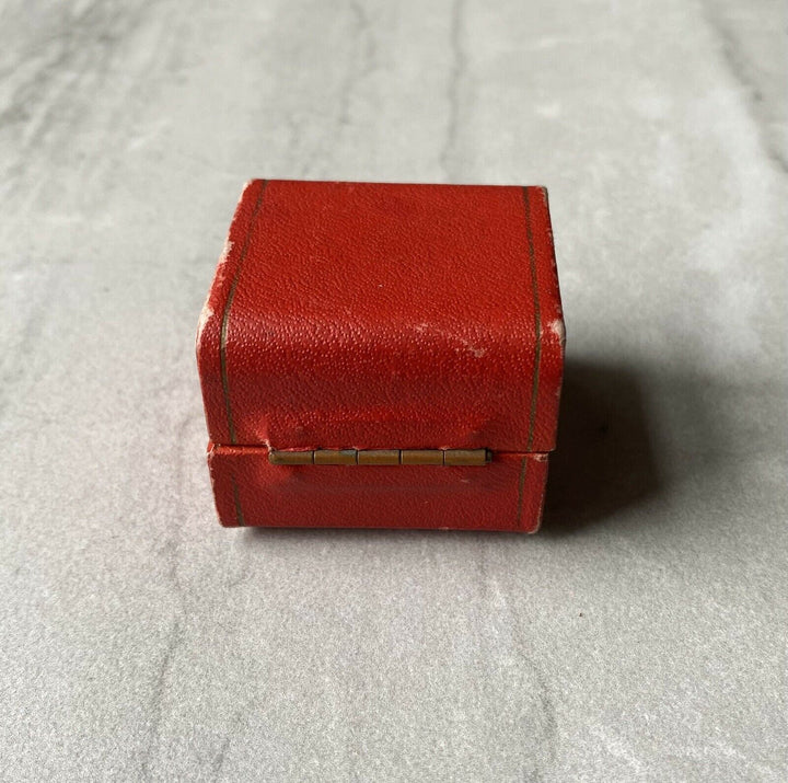 アンティーク（ヴィンテージ）レッド リングボックス
