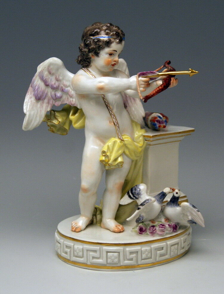 MEISSEN マイセン FIGUR AMORETTE MIT LIEBESPFEIL LOVELY CHERUB OF LOVE MNR: G 30