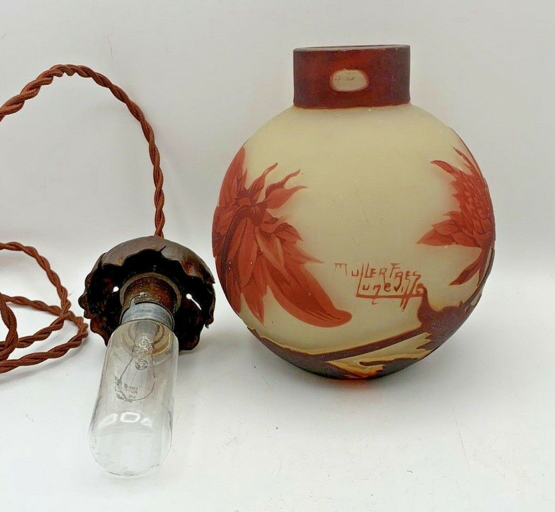 ミューラー兄弟　菊の花のペンダントライト（アンティークランプ）