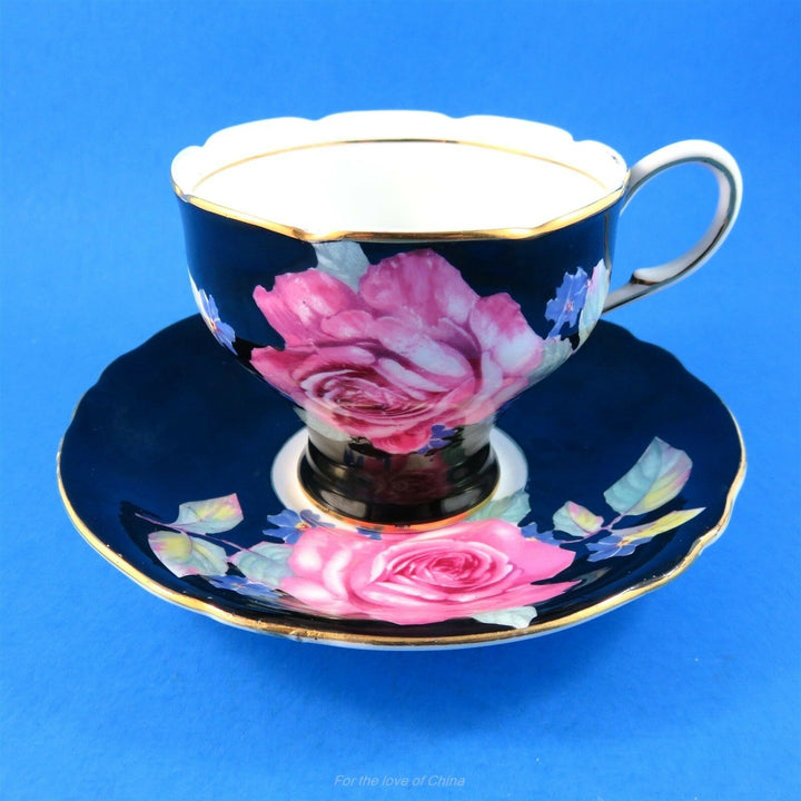 パラゴン　大輪ローズのブラックコルセット型カップ＆ソーサー