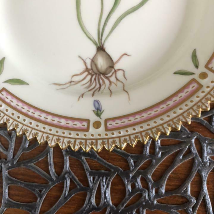 Royal Copenhagen Flora Danica flower Bulb plate 5.7inch