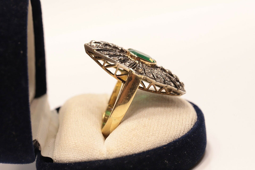 アンティーク 18K ヴィクトリアン ナチュラルローズカットダイヤモンドとエメラルドのナヴェットリング