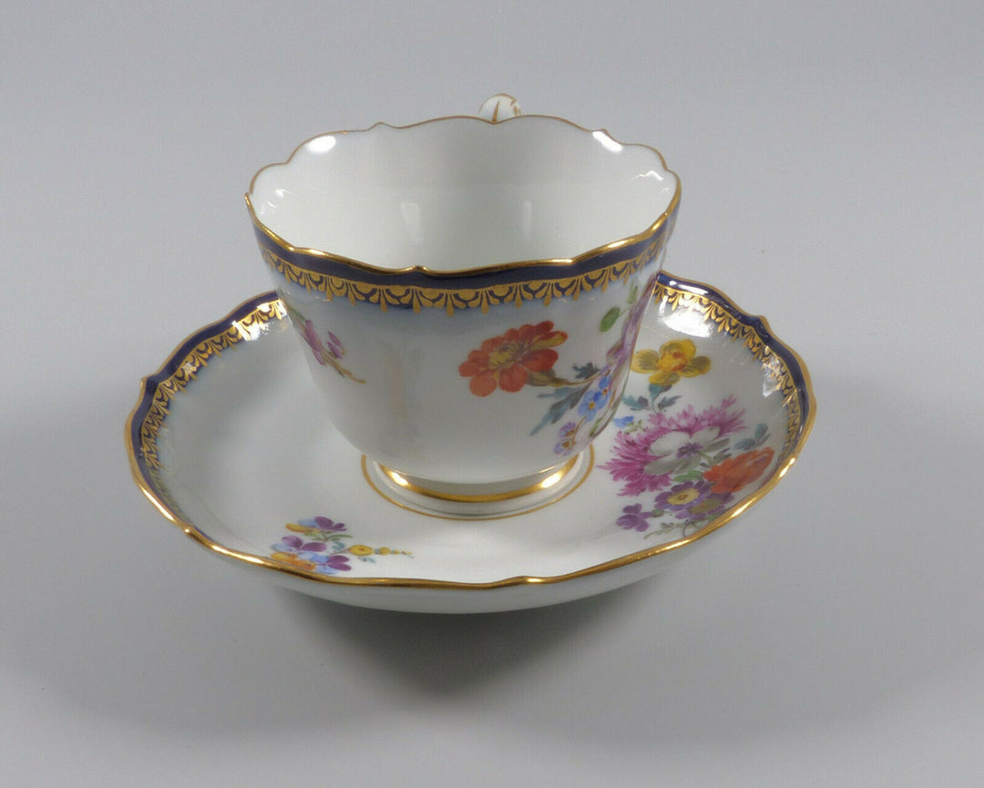  Meissen Kaffeetasse Untertasse A-Kante Blumen Bukett schräg 2. Wahl 111120
