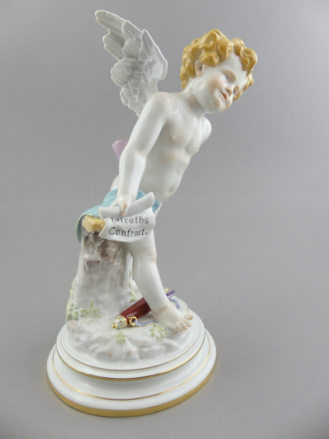 große Figur Amor Heiratskontrak