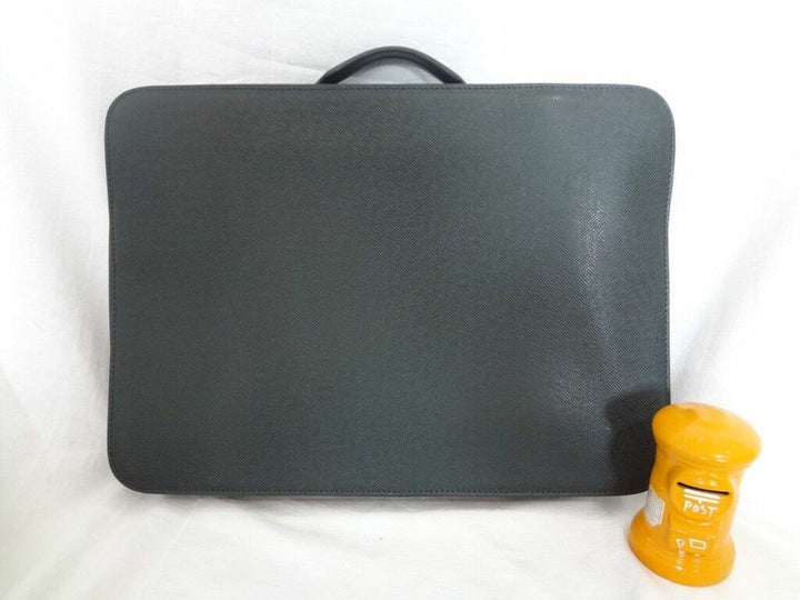 AUTH PRE-OWNED LOUIS VUITTON TAIGA PORTE-DOCUMENT
