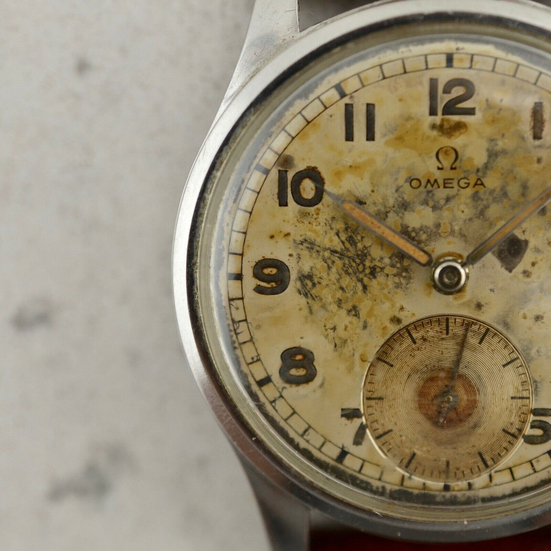 C1944　ヴィンテージオメガ　機械式(手巻き）　WW2  ミリタリーカラトラバ　腕時計　CAL.Ω30T2　型番CK 2383-6　スチール製