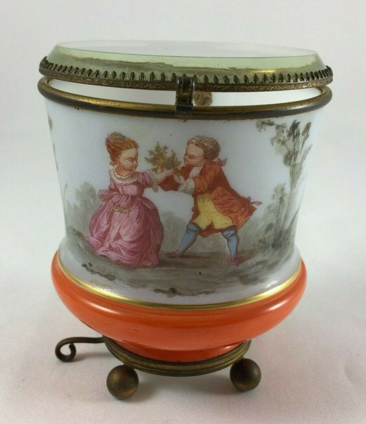 Sweet Box IN Opaline Baccarat Decorated With Romantic Feet Ball XIX ° #H483