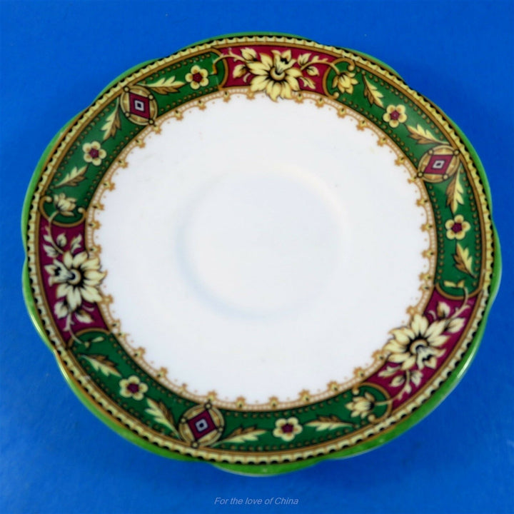 パラゴン　スターマーク付きグリーン＆バーガンディと花模様のカップ&ソーサ