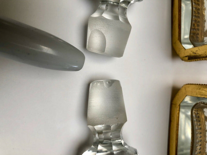 Magnifique BACCARAT CRISTAL ET DORE BRONZE bouteilles de parfum Paire- afficher le titre d'origine