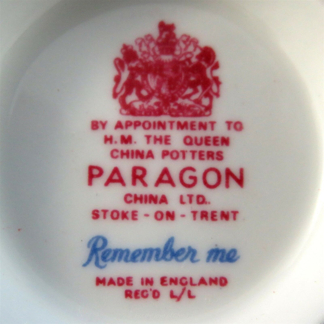 パラゴン　「忘れな草」のカップ&ソーサー