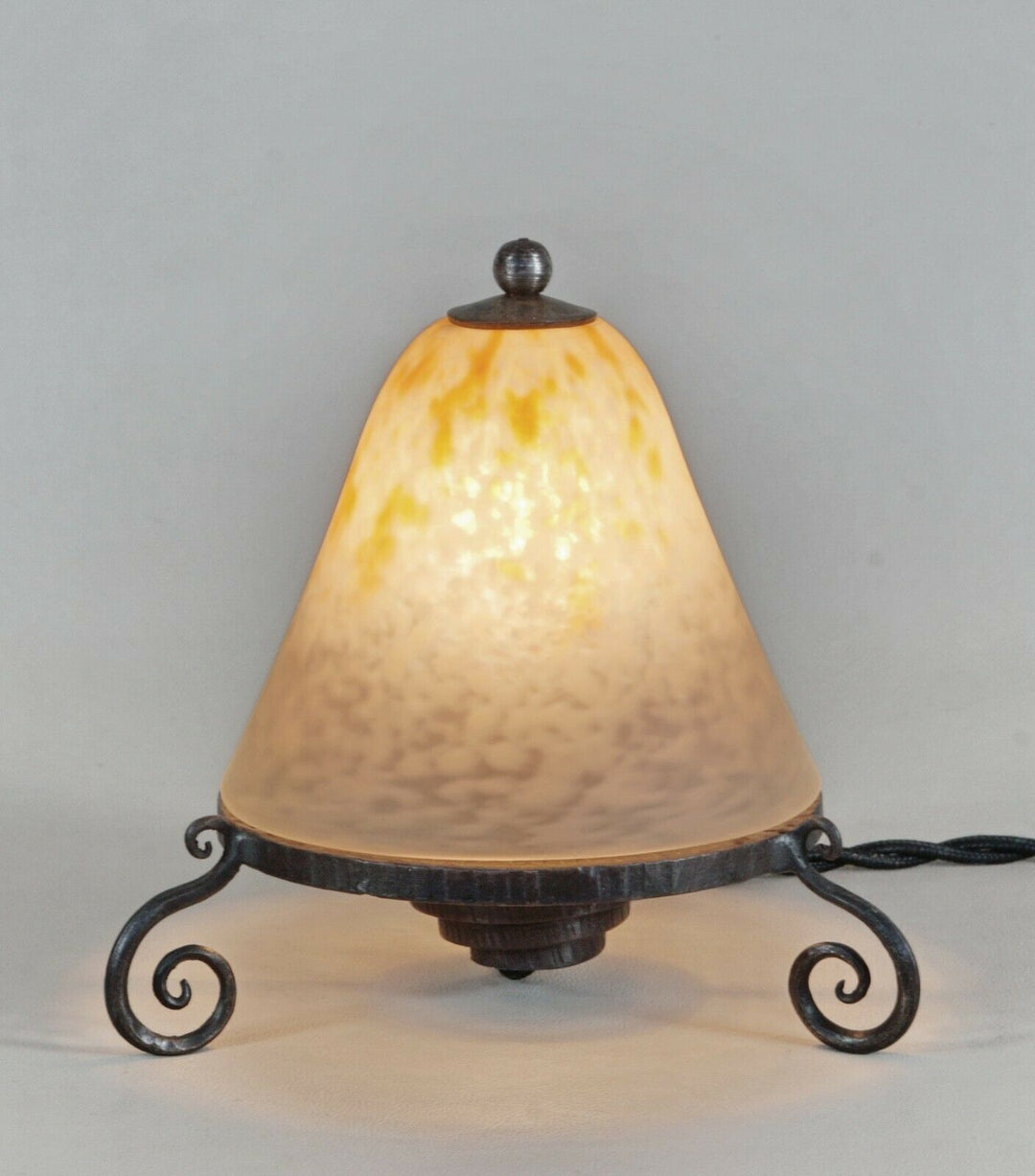 シュナイダー兄弟　小さなアールデコランプ　フランス製　錬鉄製　1925年　1930年