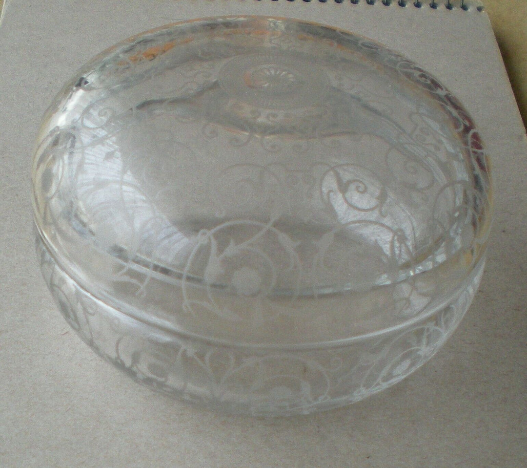 1 BOÎTE EN CRISTAL SIGNEE DE BACCARAT FRANCE