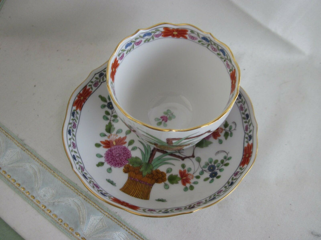 Schöne Meissen Moccatasse mit Indischen Blumen, Garbenmuster