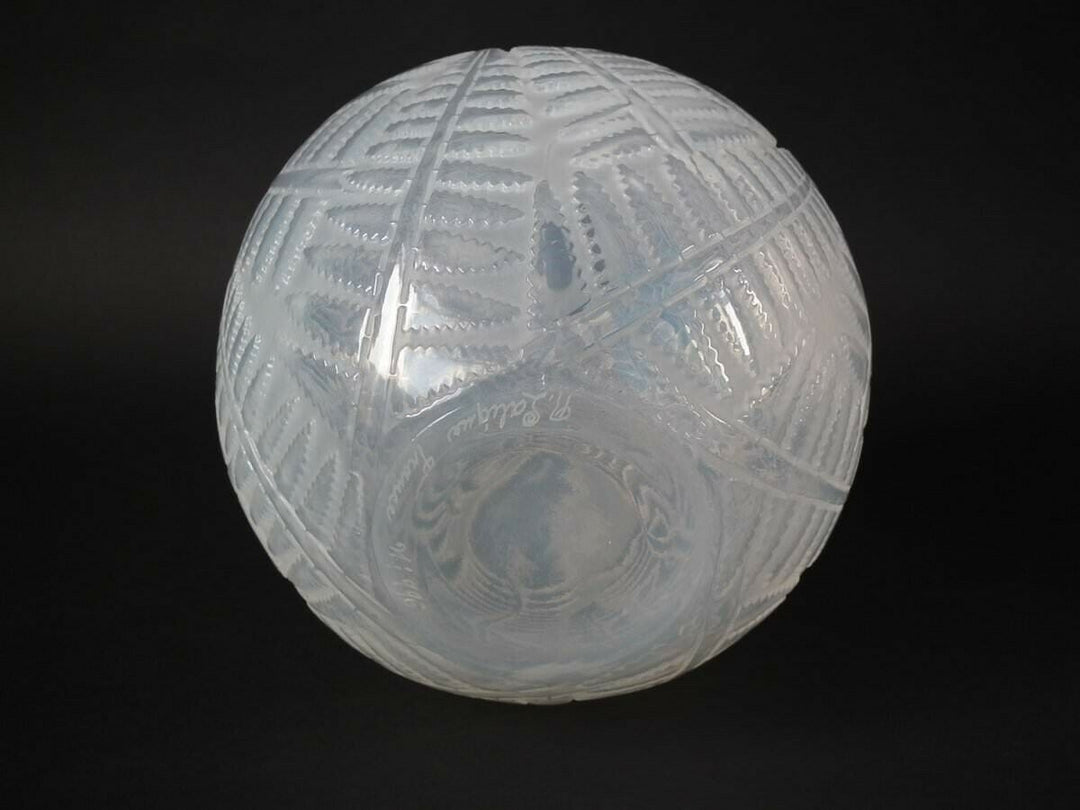 Rene Lalique Opalescent Glass 'Espalion' Vase