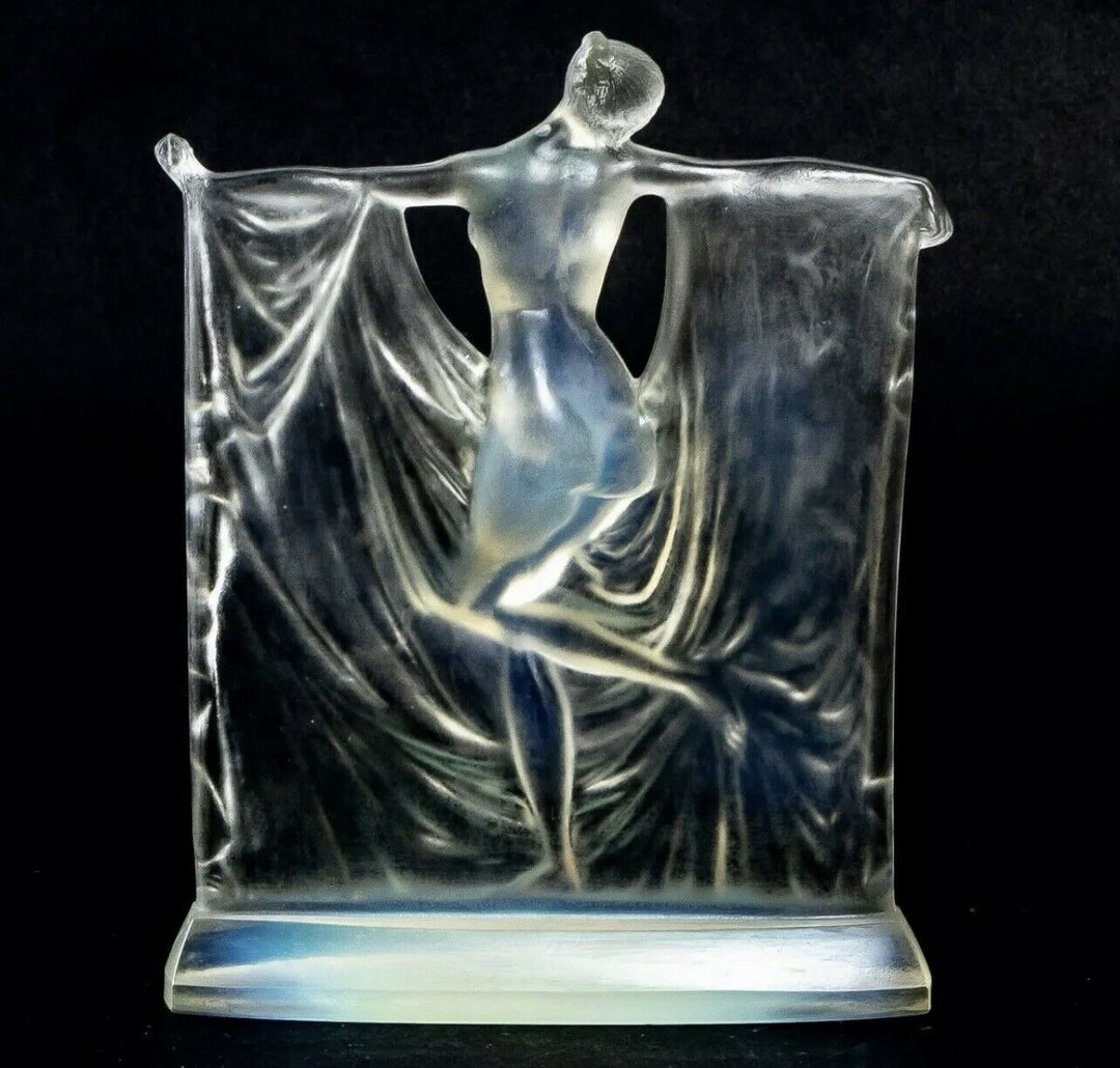 Statuette Suzanne Verre Opalescent Rene Lalique R.Lalique Woman Glass Statue
