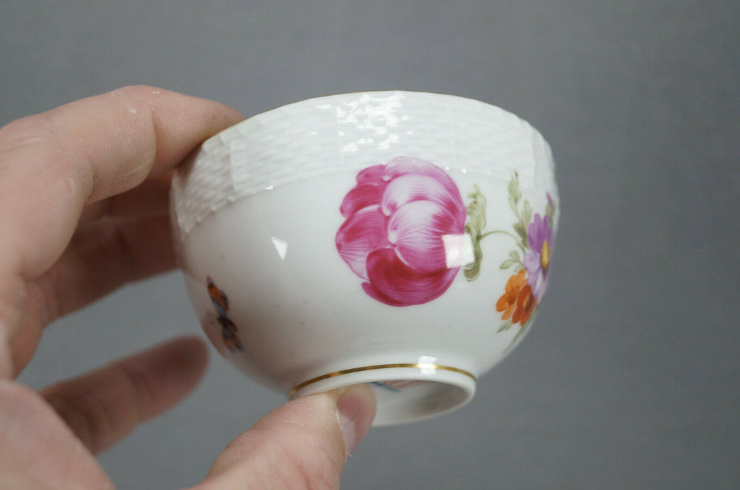 KPM Berlin Hand Painted Dresden Floral Butterfly & Gold Tea Cup & Saucer B