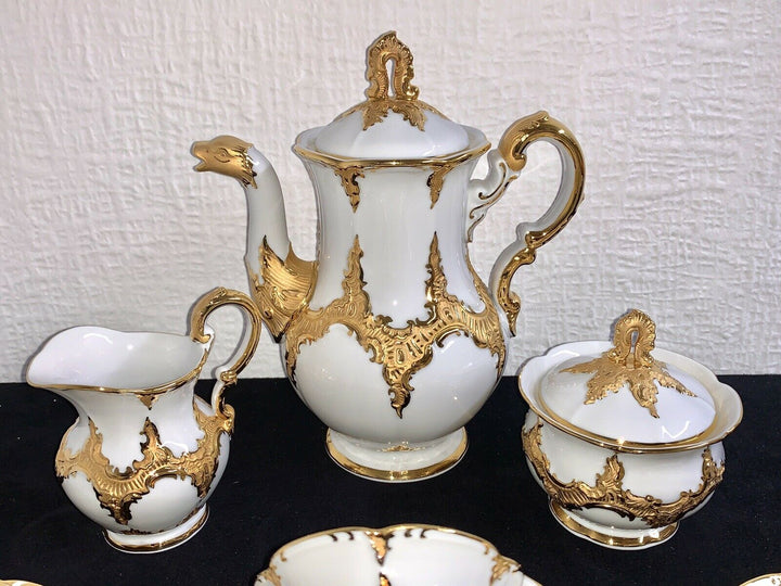 Meissen B Form Prunkservice mit reichhaltiger Goldmalerei Mokkaservice NEUWERTIG