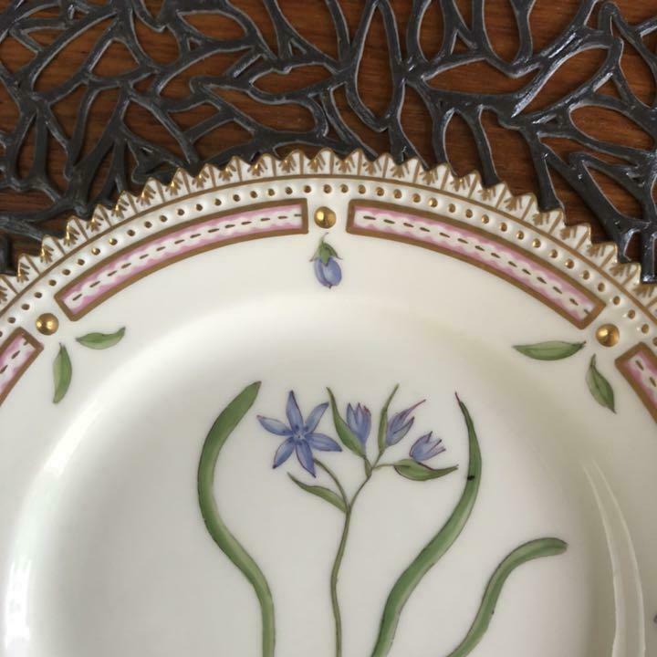 Royal Copenhagen Flora Danica flower Bulb plate 5.7inch