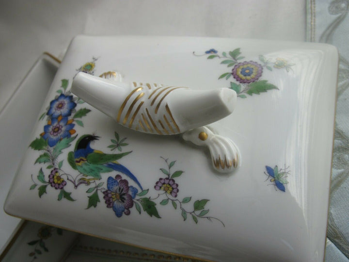 Schöne Meissen Tabak-Dose mit Vogel- un Felsmalerei