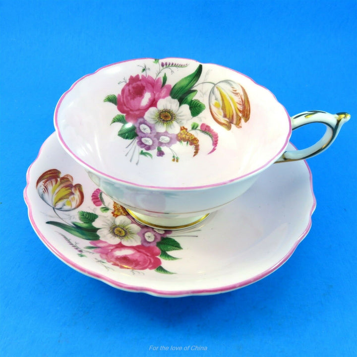 パラゴン　ライトピンク地に可憐なチューリップブーケ　カップ&ソーサー