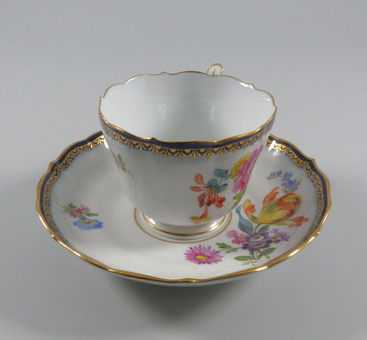 Meissen Kaffeetasse Untertasse A-Kante Blumen Bukett schräg 2. Wahl 111120