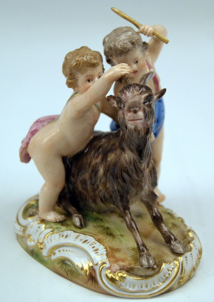 MEISSEN FIGUR PUTTI KNABE MÄDCHEN ZIEGE SCHOENHEIT BOY GIRL GOAT MNR:47 UM 1850