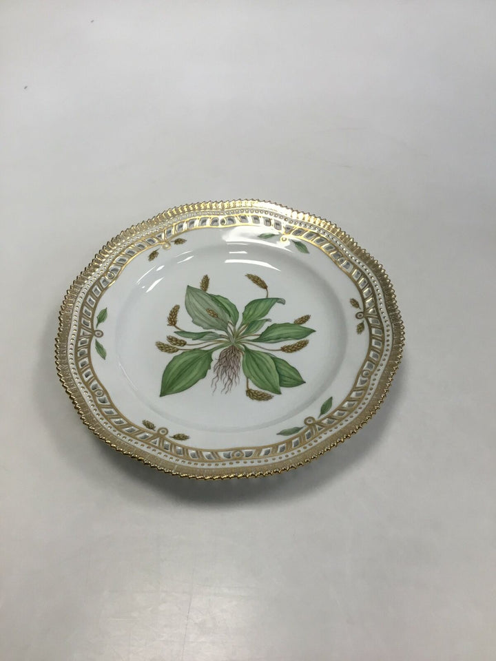 Royal Copenhagen Flora Danica plate with openwork edge No 20/3553