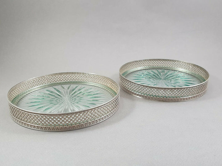 Puiforcat Paire de dessous de bouteille en verre et argent massif Minerve