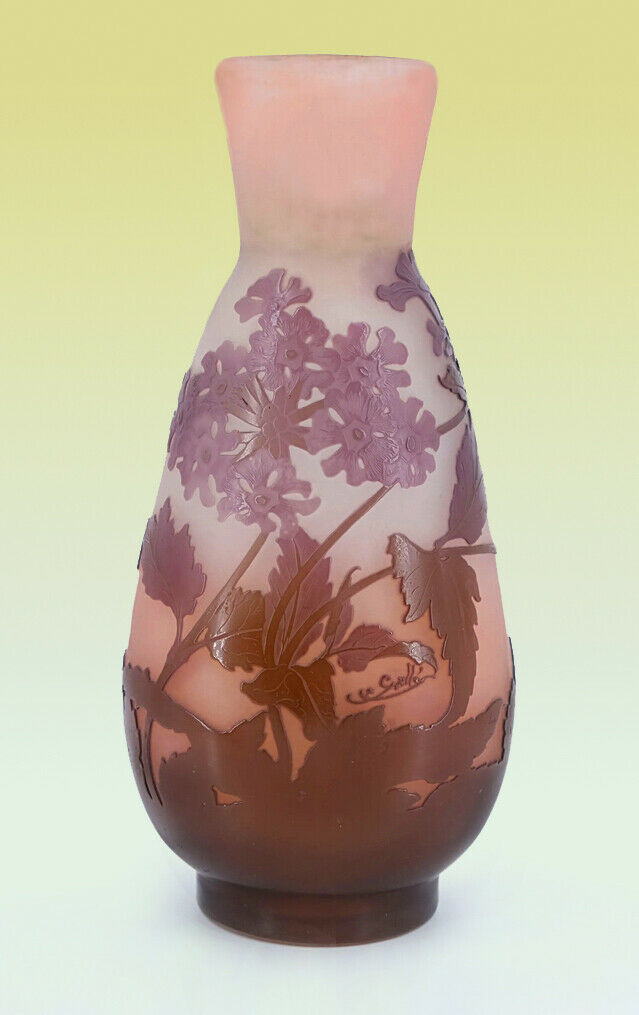 エミール・ガレ キンポウゲの花の3色カメオガラス花瓶 1925年頃